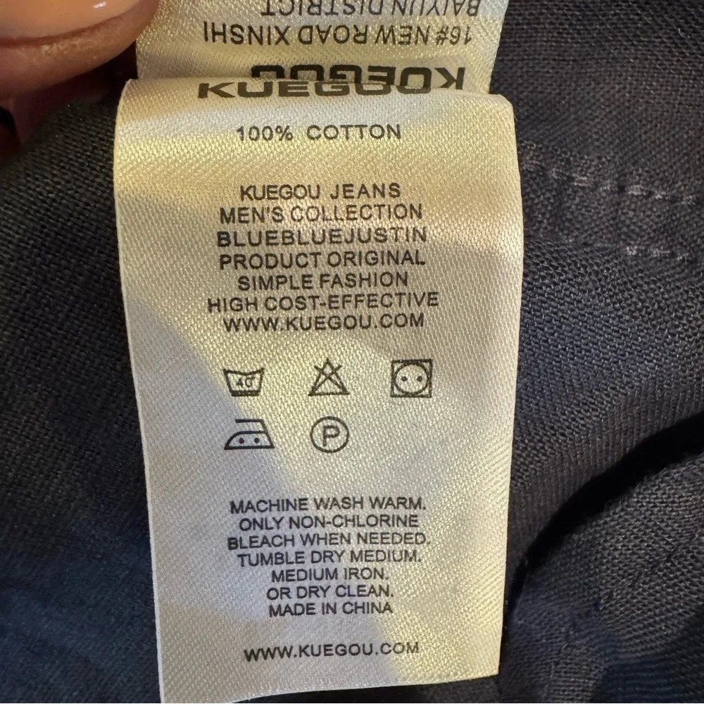 Kuegou Men's Navy Button Down Size M